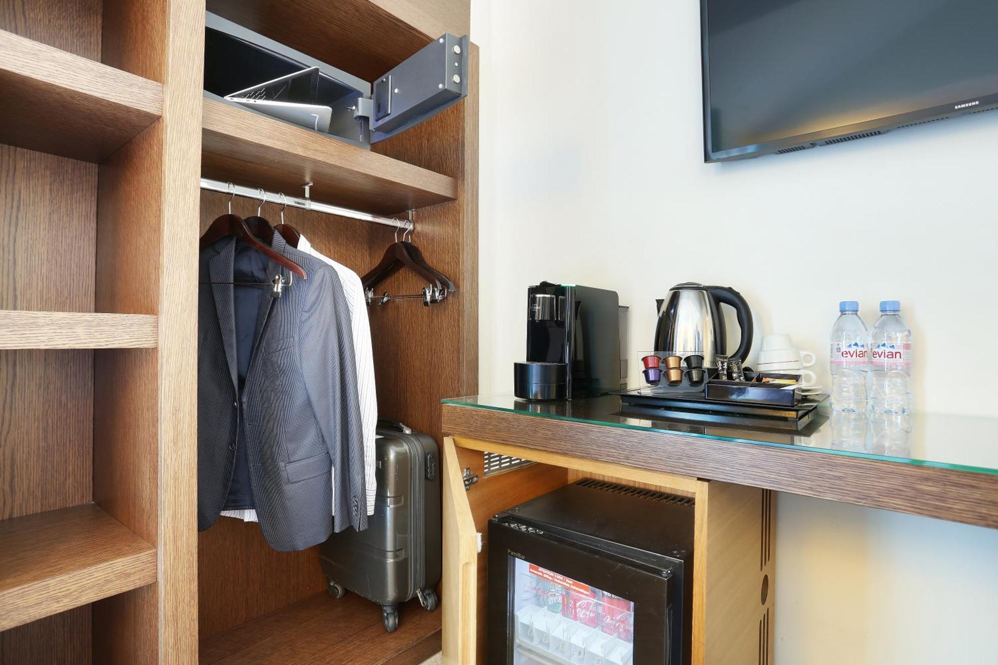 Double Room,1208612314:JPEG